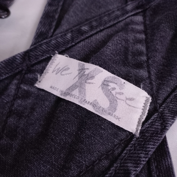 WE THE FREE BLACK Denim Overalls Workwear - Picture 2 of 8